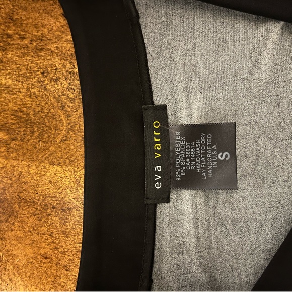 Eva Varro top size small - Picture 3 of 3